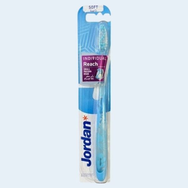 01. Individual Reach Toothbrush